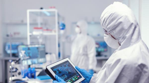 Specialiștii britanici, avertisment dur: Sunt posibile viitoare valuri puternice de COVID