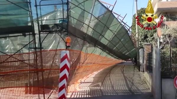 Furtuni violente au lovit Italia. Mai multe victime