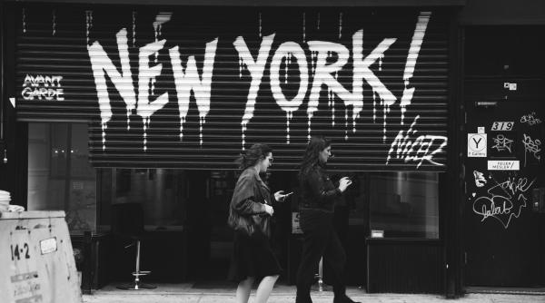 Aproape 3.000 de angajaţi ai Primăriei din New York, concediaţi pentru că nu s-au vaccinat