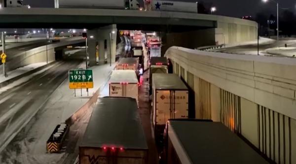 Covid-19: Proteste împotriva restricțiilor pe tot globul