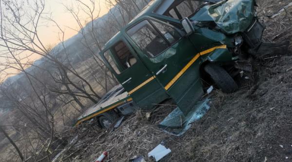 Accident între o mașină și o camionetă, soldat cu un deces, la Cluj