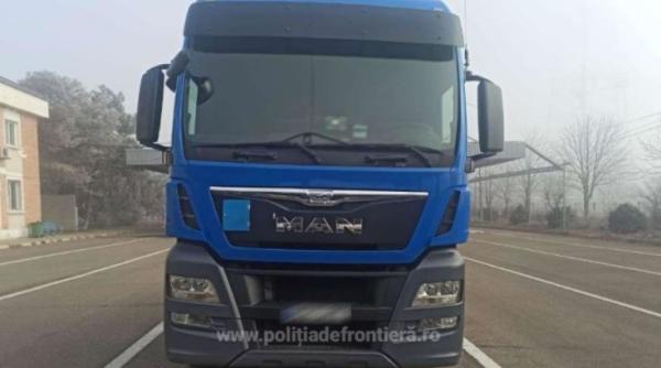 Camion, furat din Belgia, oprit în vama Albița. Șoferul, luat de întrebări, iar mastodontul a fost confiscat