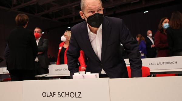 Olaf Scholz cere Rusiei că reducă presiunile militare asupra Ucrainei