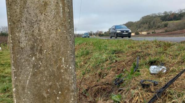 Franța. Un român și-a pierdut viața, după ce a ratat o curbă și a lovit un stâlp de electricitate 