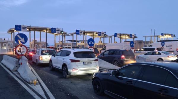 Aproape 48.000 de români au ieșit, ieri, din țară. Vămile cu Ungaria, cele mai tranzitate