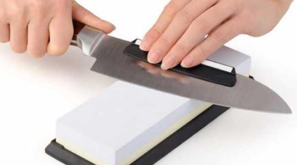 Cum să ascuți singură cuțitele de bucătărie: Câteva metode cu care nu vei da greș. Trebuie să respecți doar câțiva pași