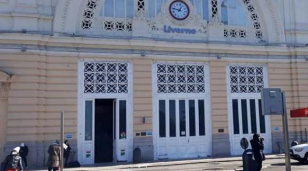 Italia. Prinși fără bilet într-un tren, doi români au sărit să bată controlorul