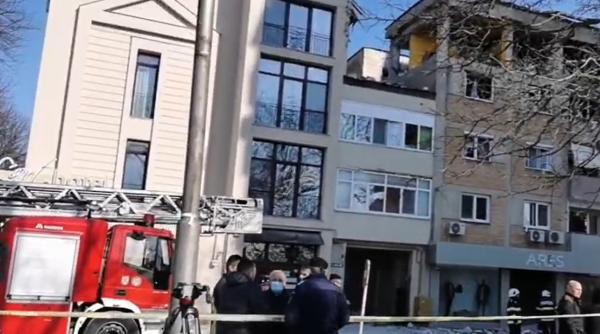 Explozie puternică într-un bloc din Carei: 11 victime din care patru în stare gravă