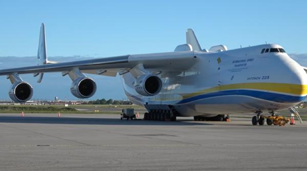Mriya, cel mai mare avion de transport din lume, fabricat în Ucraina, distrus de tirurile ruseşti