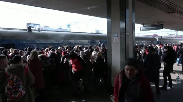 O explozie zguduie gara din Kiev, după un atac aerian: Un obuz a lovit zona 