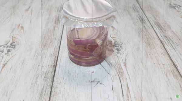 Tu știai cât de importantă este ceapa pentru sănătatea ta? Află câte beneficii are dacă o combini cu mierea de albine