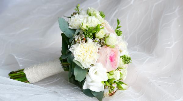 Ucraina. Povestea de dragoste a doi militari, care a emoționat o lume întreagă: cuplul s-a căsătorit în vreme de război