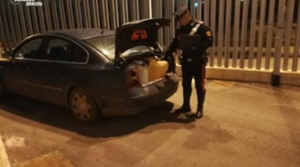 Italia. Român, prins cu 100 de litri de motorină furată în portbagaj 