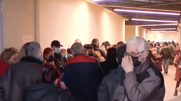 Românii se înghesuie să-și facă pașapoarte. MAI: Numărul de programări online a crescut cu 300% față de anul trecut