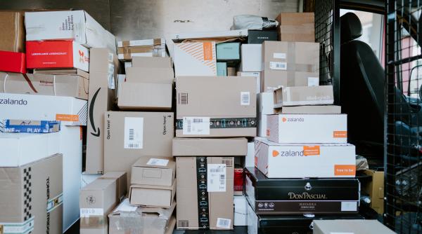 Primul camion din Italia, cu ajutoare pentru ucraineni, a sosit la Botoșani