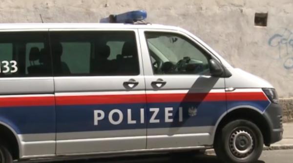 Un român din Austria s-a crezut în GTA: A vrut să dea jos polițiștii și să intre în mașina de poliție