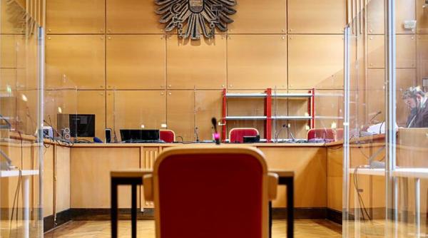 Austria. Un român își căuta victimele pe o aplicație de întâlniri gay, apoi le jefuia și le amenința 