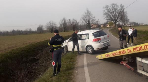 Italia. Româncă, rănită grav într-un accident rutier. Victima, dusă, în Cod Roșu, la spital 