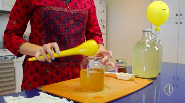 Păstrează-ți plămânii sănătoși cu vin, hrean și miere de albine. Trucuri de la Mama Natură pentru întărirea organismului