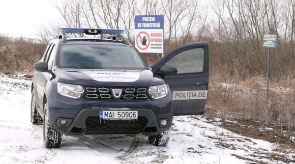 Autoturism, în care se ascundeau șase ucraineni, oprit la frontieră. Trei români s-au ales cu dosare penale 