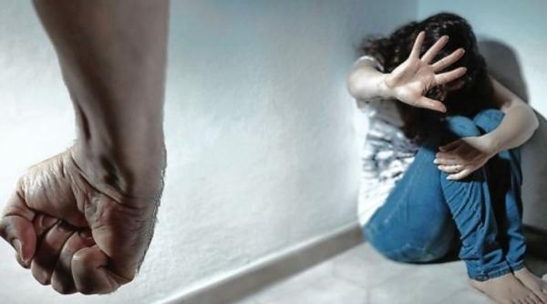 Spania. Româncă, abuzată și amenințată de o femeie și cinci bărbați. Inculpații, exonerați de orice vină