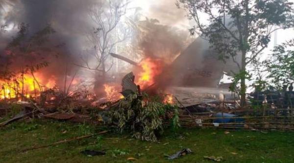 Un avion militar al SUA, care aparținea trupelor NATO, s-a prăbușit: „Nu am văzut niciun semn de viaţă”