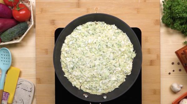 Clătite cu varză, de post, gata în 15 minute: o rețetă simplă și ieftină, pentru fiecare zi