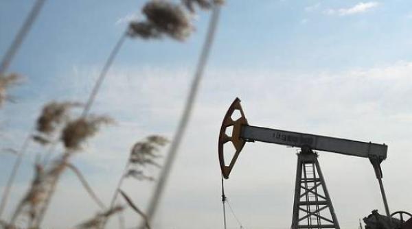 Arabia Saudită avertizează că rafinăriile sale de petrol sunt atacate de rebelii din Yemen 