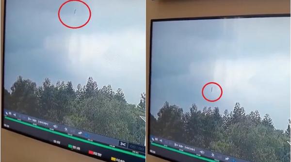 Momentul în care avionul cu 132 de oameni la bord se prăbușește: Cade aproape vertical de la 30.000 de metri altitudine - VIDEO 