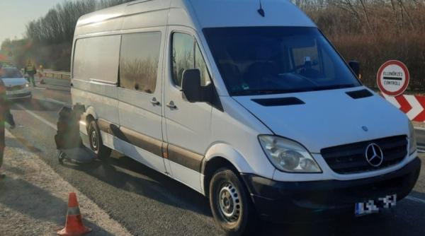 Ungaria. Microbuz, condus de un român, oprit pe autostradă. Șoferul a fost dus la audieri de polițiștii maghiari
