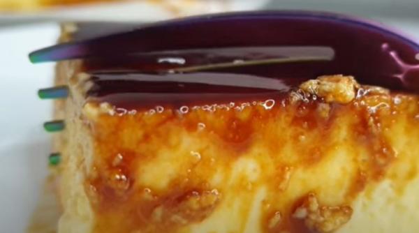 Prăjitura cremoasă cu iaurt și caramel. Rețeta uimitoare, creată doar pentru tine!