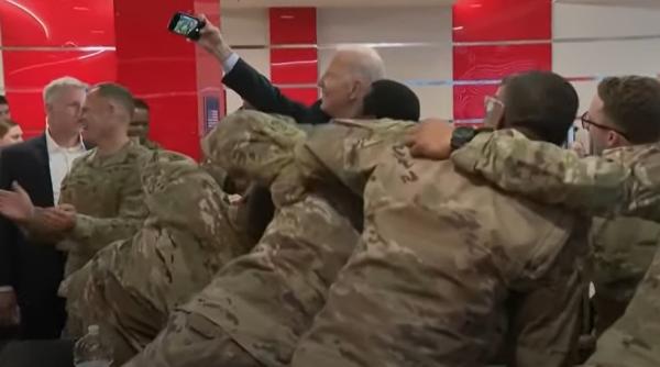 Biden a vizitat soldaţii americani în Polonia, aproape de graniţa cu Ucraina, manifestându-şi regretul că nu o poate trece - VIDEO