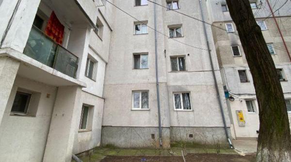 Româncă de 54 de ani, moartă după ce a căzut de la etajul unui bloc din Craiova