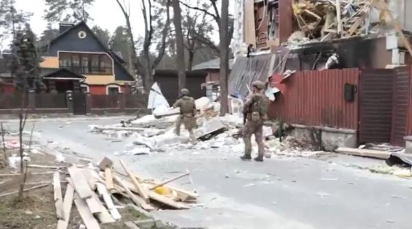 Irpin, bombardat în continuare. Primarul Markushin: Revenirea în oraș este periculoasă