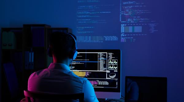 Raport Google: Hackeri ruși au încercat să intre în computerele NATO și ale ministerelor Apărării din state aliate