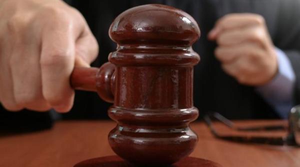 Român, condamnat la închisoare în Ungaria. Bărbatul este acuzat de trafic de migranți