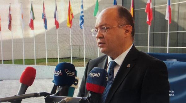 Demersul parlamentarilor primiți de ambasadorul rus la București „nu are nicio valoare oficială”. Șoșoacă și Coarnă au mers în audiență