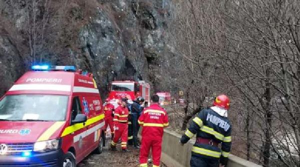 Accident mortal la un concurs de rafting. Trei bărci cu 22 de persoane s-au răsturnat pe Jiu