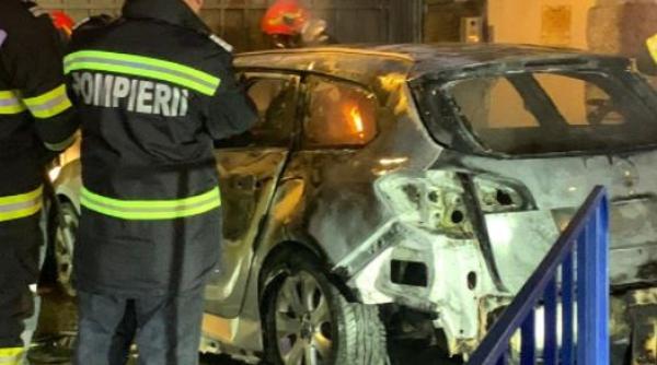 Cine este bărbatul care s-a incendiat în fața Ambasadei Rusiei