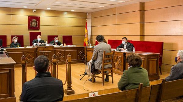 Spania. Doi români, acuzați că au bătut și desfigurat un altul cu un capac de canal, într-un pub