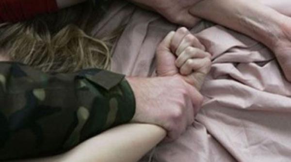 Româncă, agresată sexual și lovită pe parcursul mai multor ore: 13 persoane, reținute