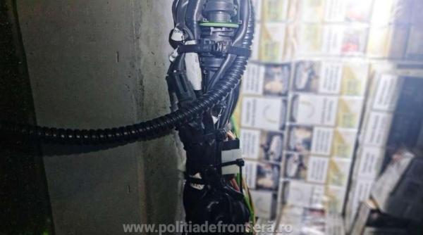 Autocar, în drum spre Belgia, oprit la frontieră. Ce au găsit polițiștii în podeaua mijlocului de transport