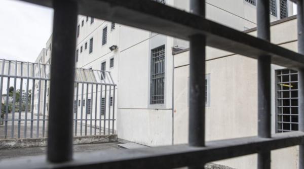 Sinucidere într-un penitenciar psihiatric din Sicilia: O tânără româncă s-a spânzurat cu un ciorap