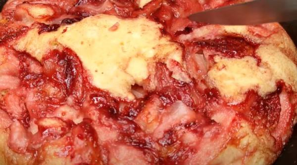 Tartă cu căpșune la tigaie. Rapid, ușor și delicios! Rețeta, căutată de toate gospodinele