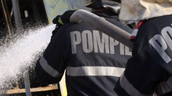 Incendiu într-un bloc din Iași. Toate persoanele din interior au fost evacuate
