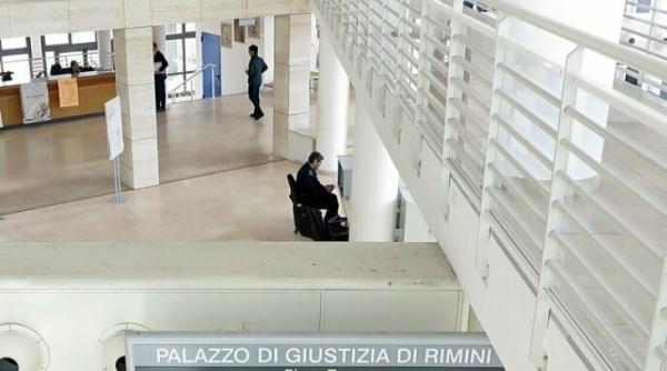 Italia. Un român a ajuns la închisoare, după ce a sedus o femeie cu tulburări psihice 