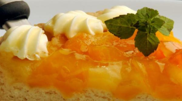 Tartă cu gem din trei ingrediente, fără coacere. O rețeta simplă pentru o dimineață perfectă