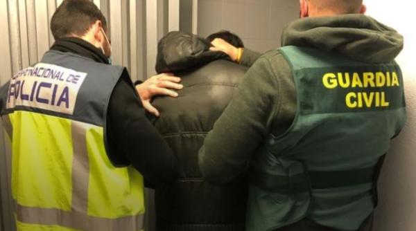 Spania. Un român a profanat cimitirele Eldense și Petrer. Hoțul a sustras zeci de ornamente pentru a le vinde la fier vechi