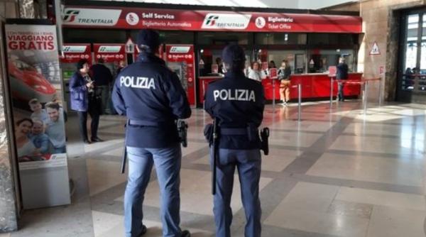 Italia. Român căutat pentru mai multe furturi și tâlhării, prins într-o gară. Hoțul a încercat să dispară din nou