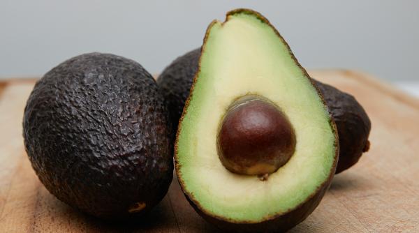 Avocado, fructul care face minuni! Nu ai nevoie decât de un avocado pe zi și vei vedea imediat rezultatele